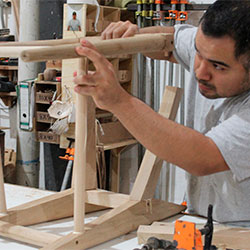 INDUSTRIAS FREG MUEBLES DE FABRICACIÓN ARTESANAL