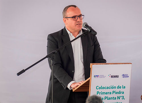 REHAU TRASLADA LA PRODUCCIÓN DE CUBRECANTOS A CELAYA REHAU TRASLADA LA PRODUCCIÓN DE CUBRECANTOS A CELAYA