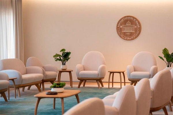 EL ENCINO BLANCO AMERICANO EN EL SALÓN MAJLIS VIP