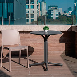 MOBILIARIO PARA EXTERIORES DE PM STEELE